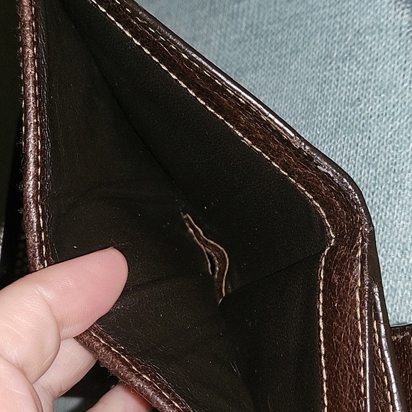 Gucci Compact French Flap Wallet in GG monogram canvas - Picture 10 of 12